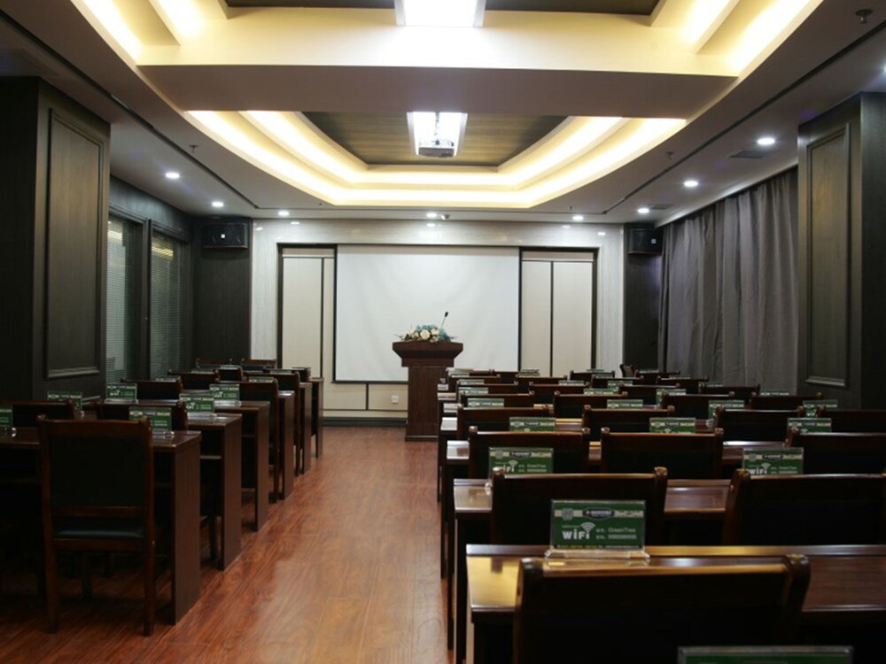 GreenTree Inn LiaoYuan Longshan District Train station Longjihuadian Hotel 25/25
