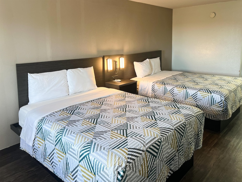 Motel6 Ozark, AR 16/24