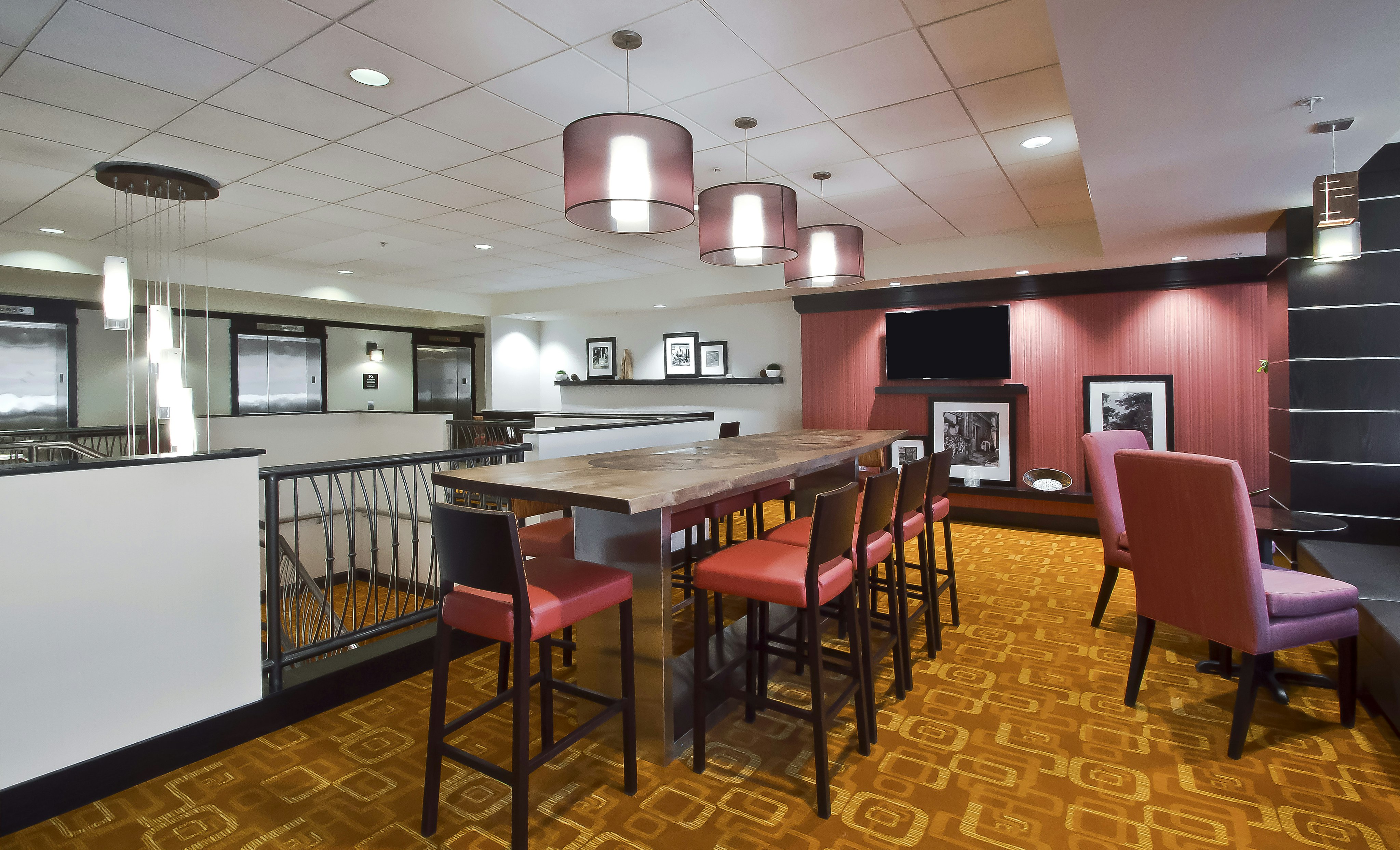 Hampton Inn Suites Columbus Downtown 48/59