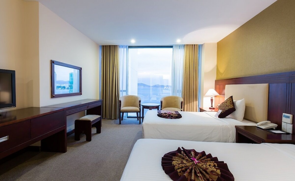 DELUXE, TWIN BEDS, OCEAN VIEW