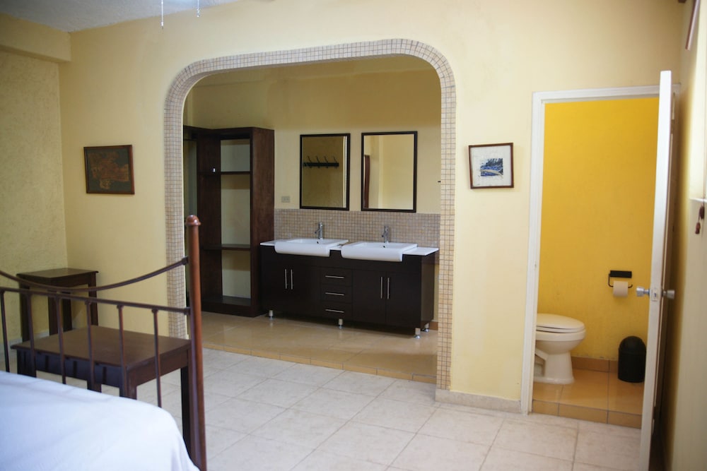 Corail Suites 3/27
