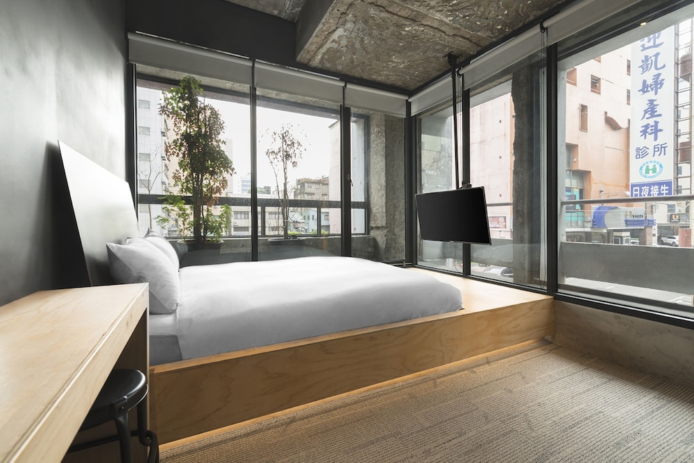 SOF Hotel 4/30
