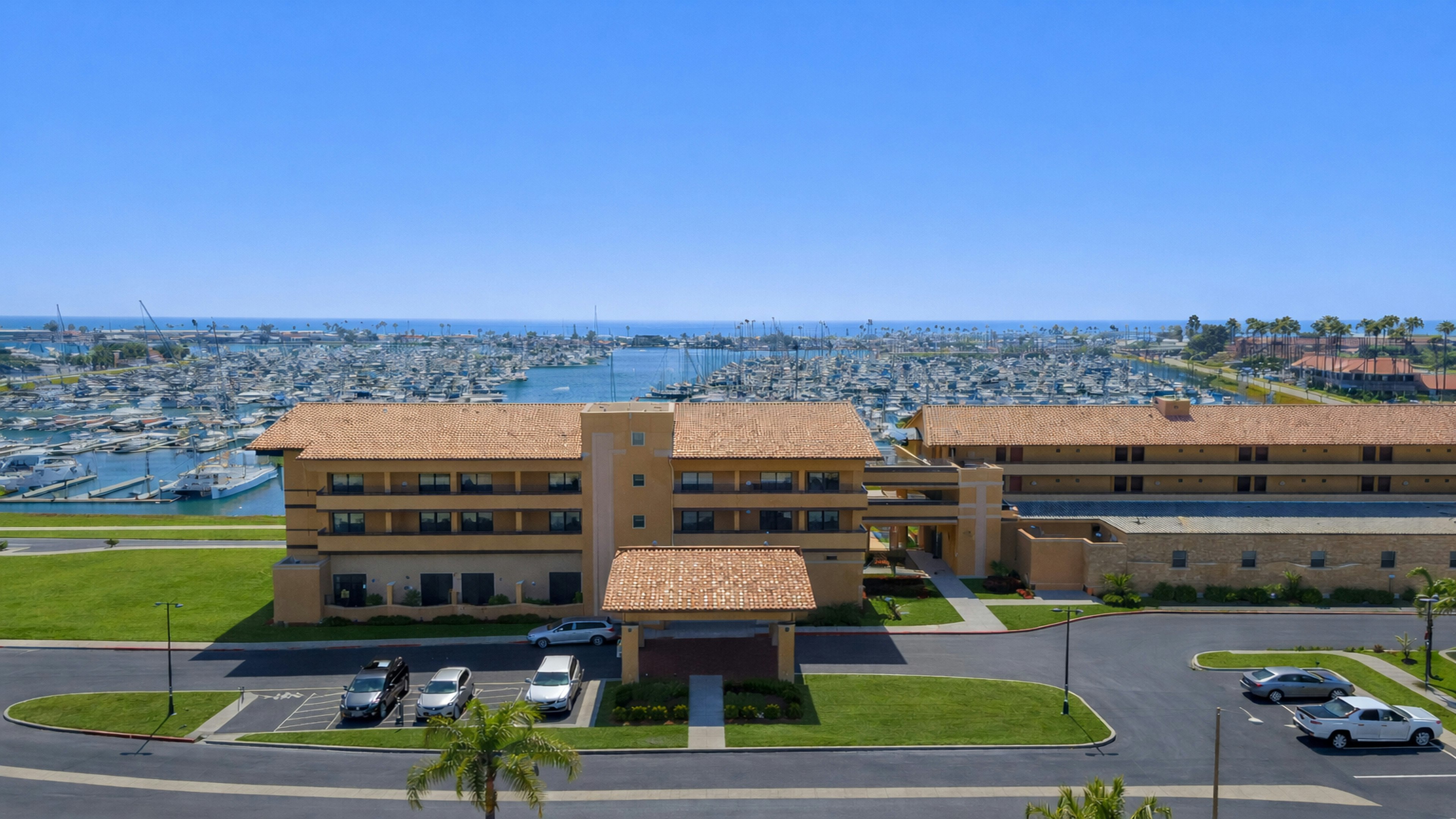 Holiday Inn Express Hotel Suites Ventura Harbor 4/69