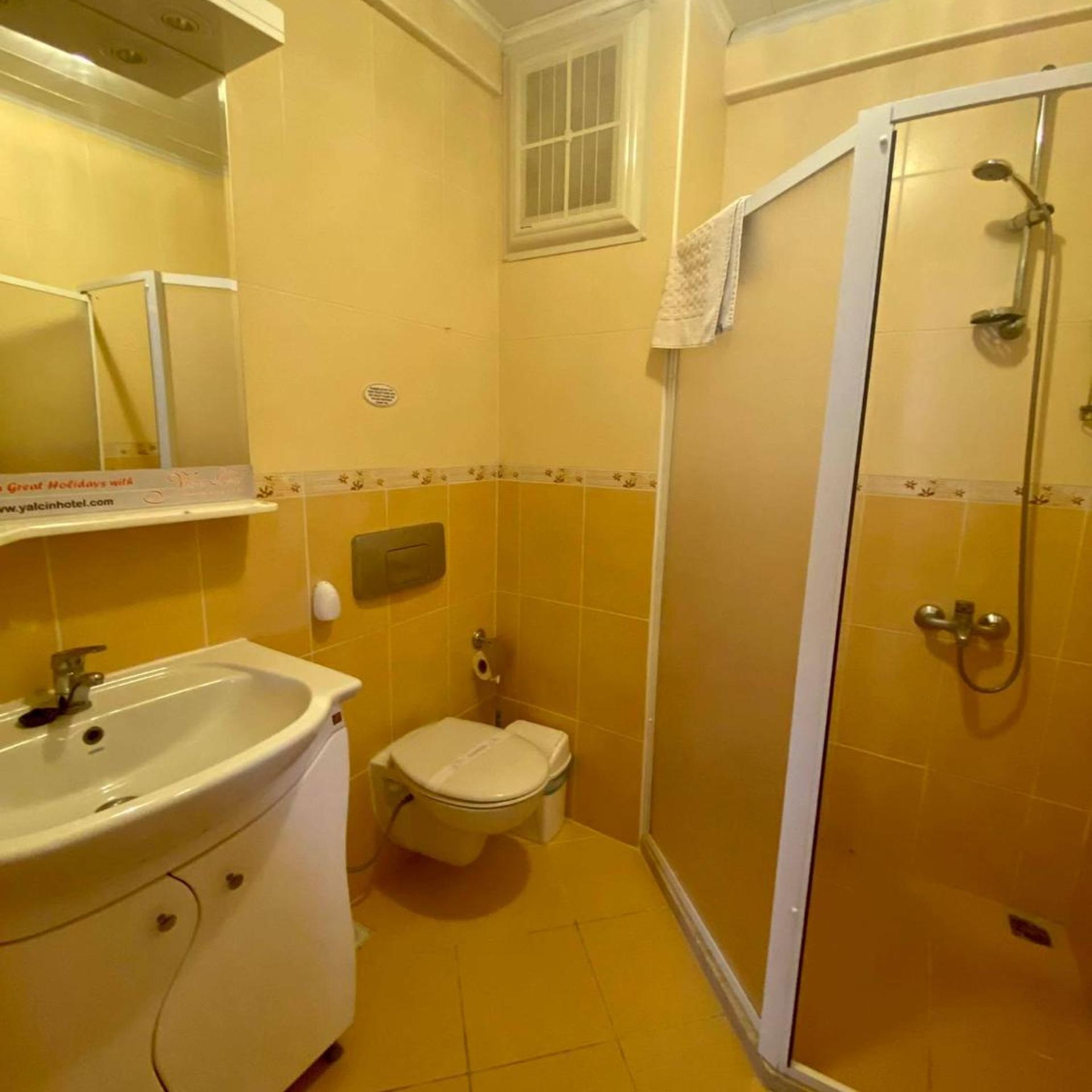 Erkan Tumen Yalcin Hotel 41/50