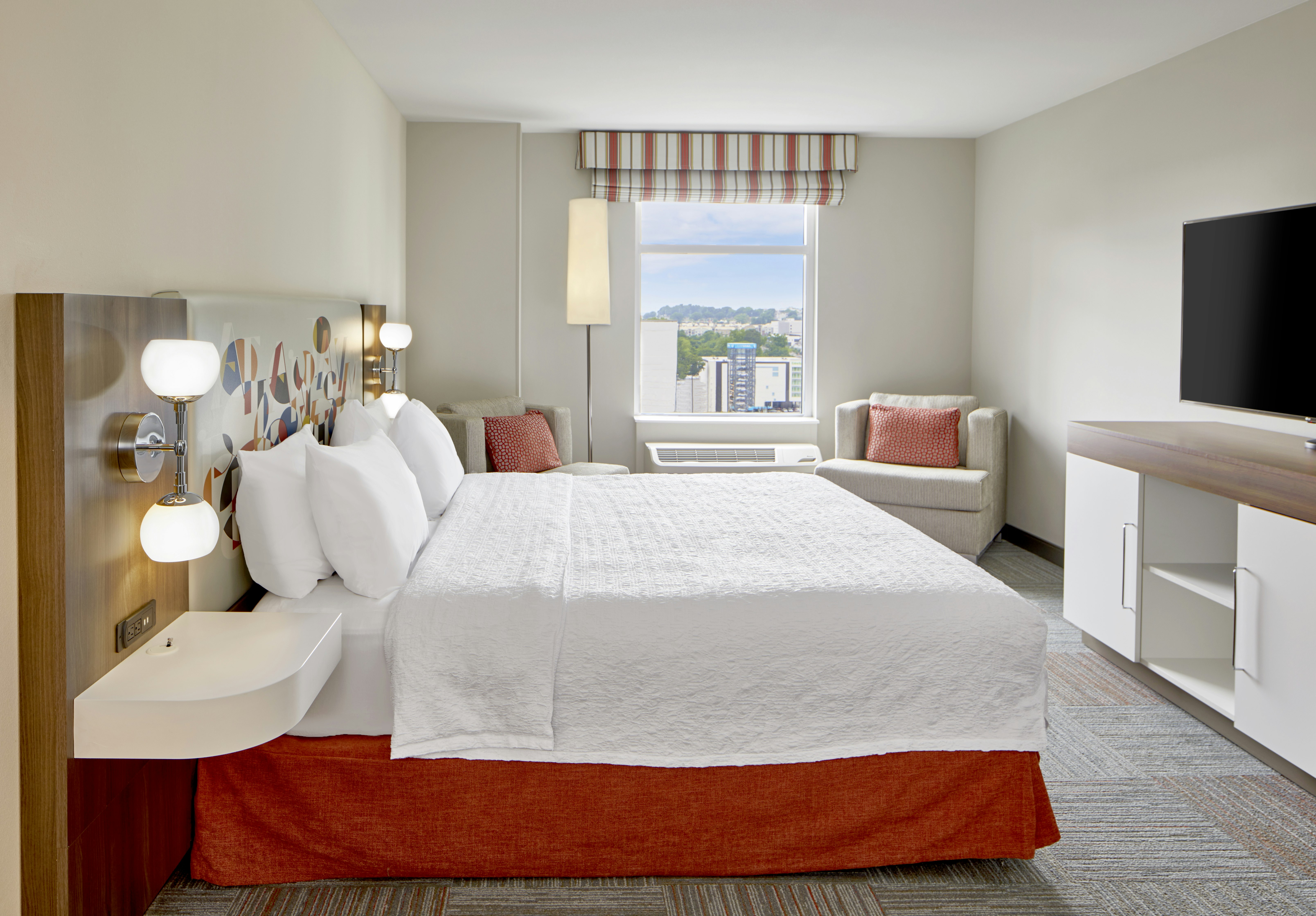 STUDIO, KING BED, ACCESSIBLE