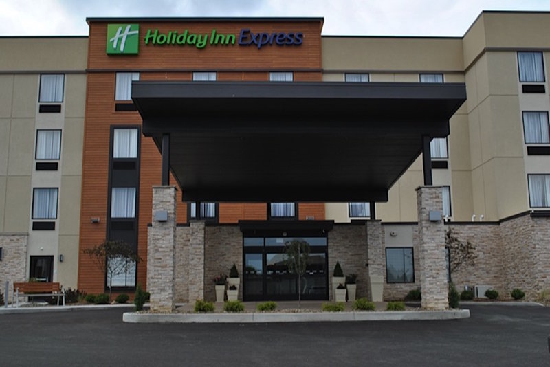 HOLIDAY INN EXPRESS SALEM 2/28
