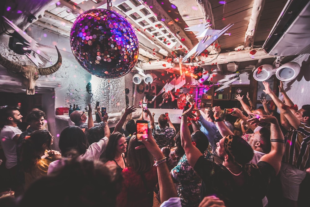Pikes Ibiza - Adults Only 35/50