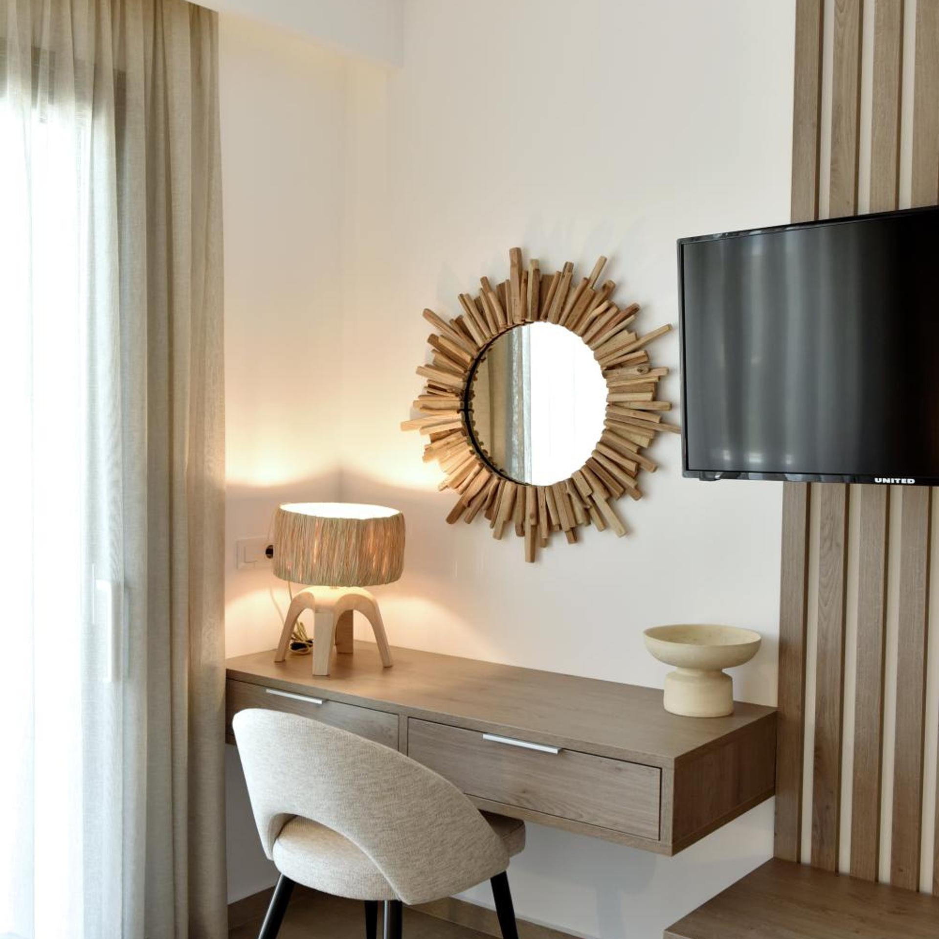 Anais Milos Suites 52/60