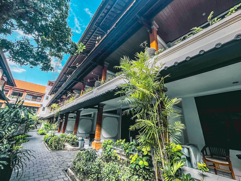 Bali Summer Hotel 1/50