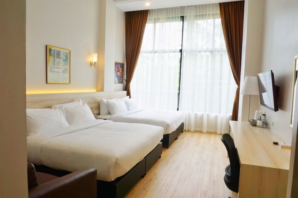 Farmhouse Hotel Ranong 16/68