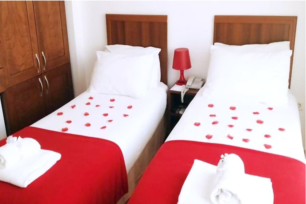 White Palace Otel 20/50