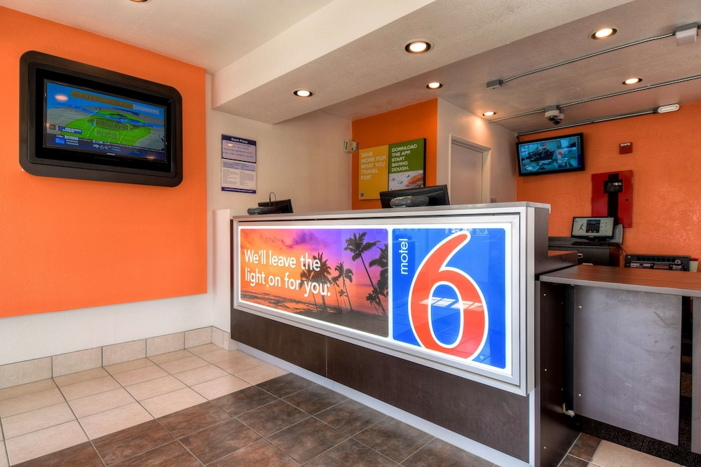 Motel6 Escondido Ca 16/54