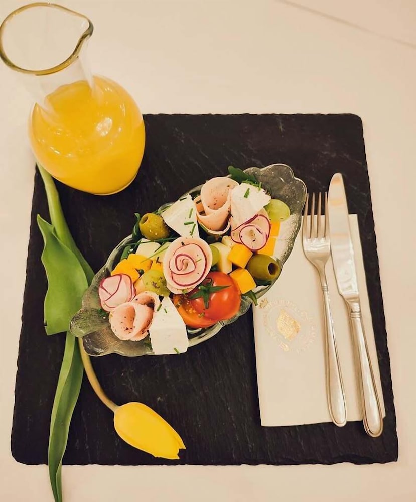 Pannonia Hotel 38/50