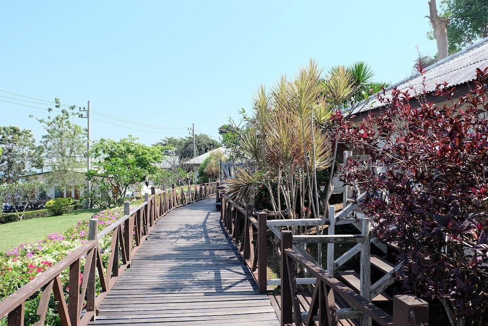 Samed Cliff Resort 62/68