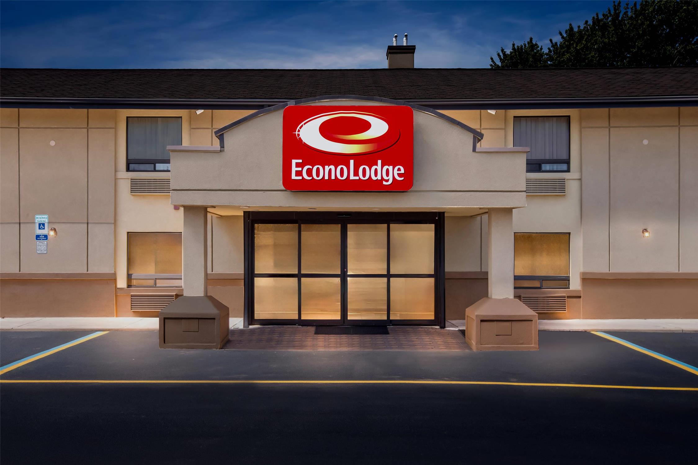 Econo Lodge Woodbridge 1/36