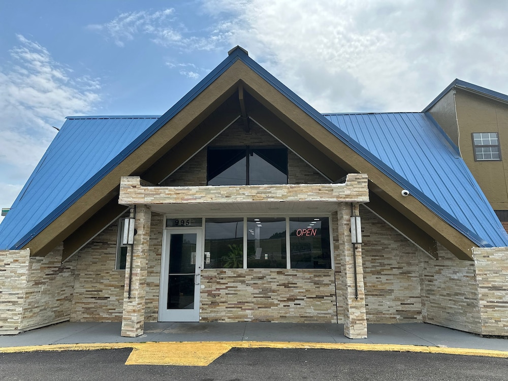 Econo Lodge Montgomery South I-65 photo5