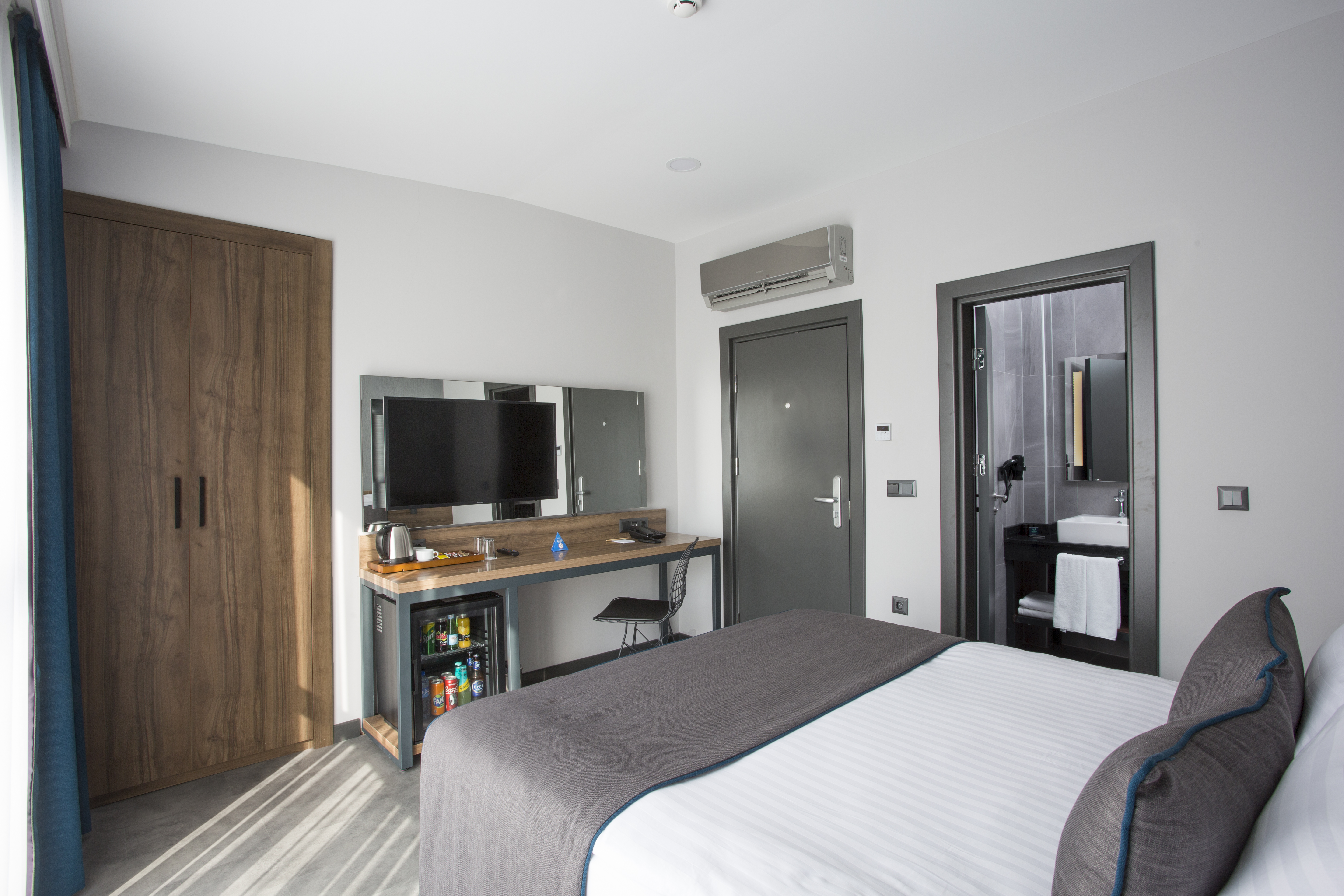 COMFORT, SINGLE, DOUBLE BED