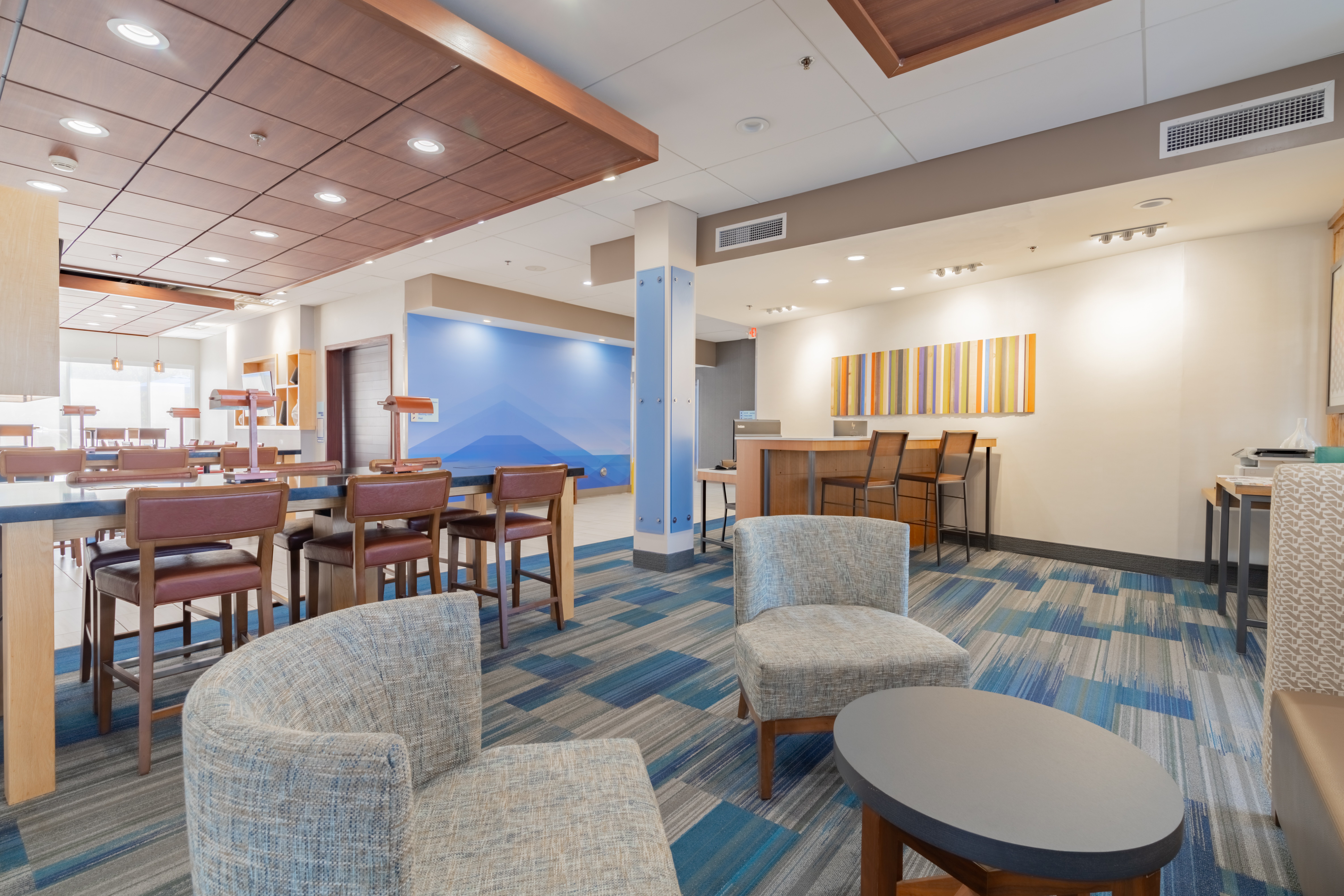 Holiday Inn Express & Suites Marion 36/65