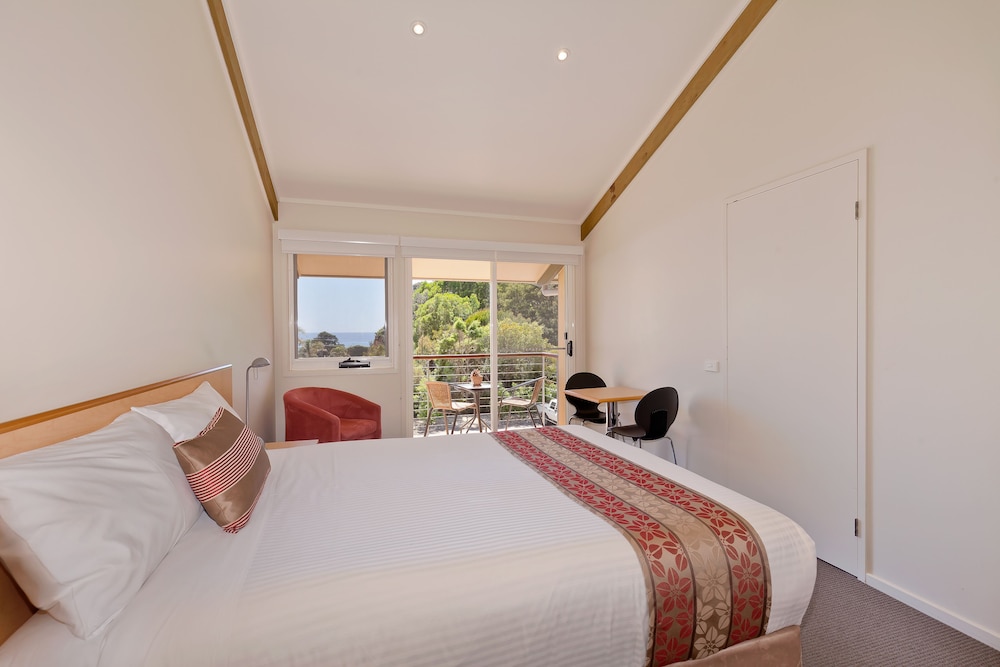 TATHRA BEACH HOUSE APARTMENTS 10/48