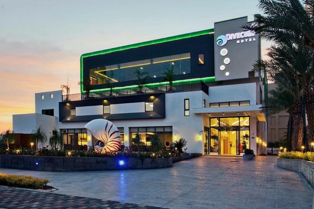 Divecube Hotel 5/60