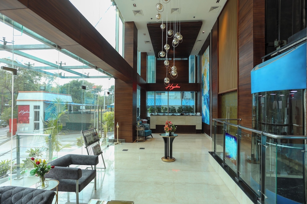 Hyphen Business Hotel 3/50