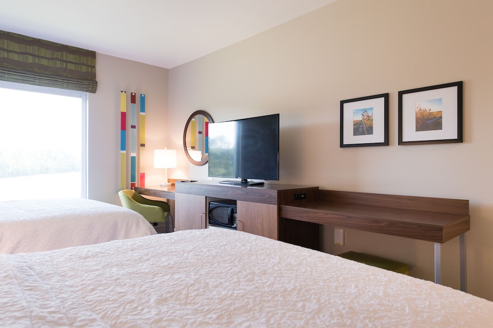 Hampton Inn & Suites Fayetteville 15/46