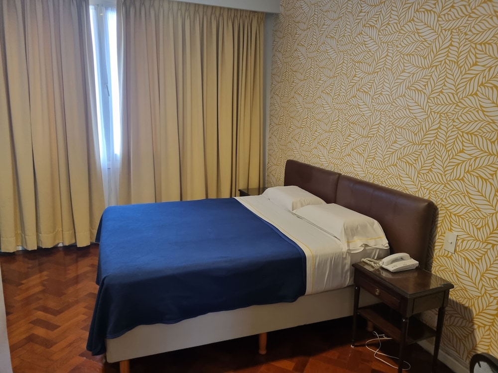 Hotel Regis 31/51