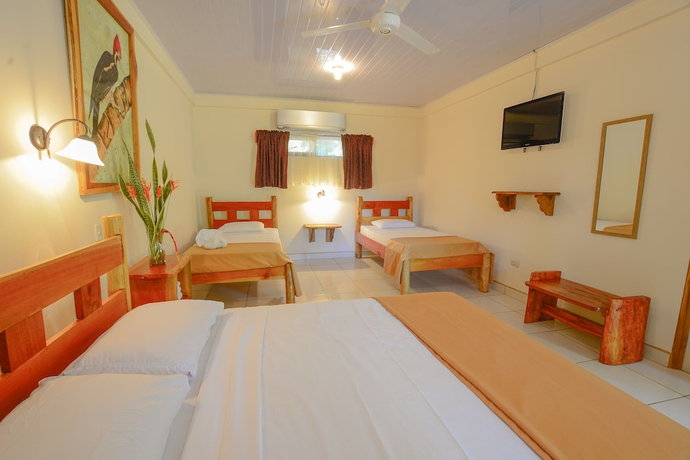 Hotel Cerro Lodge 10/50