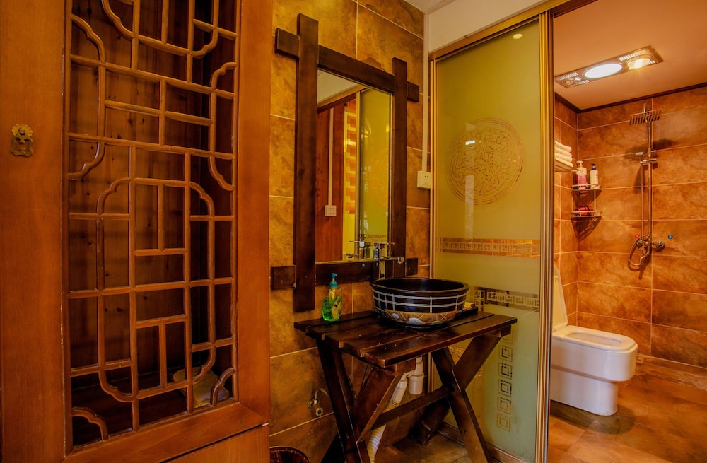 Lijiang Xueshanyu Inn 35/36