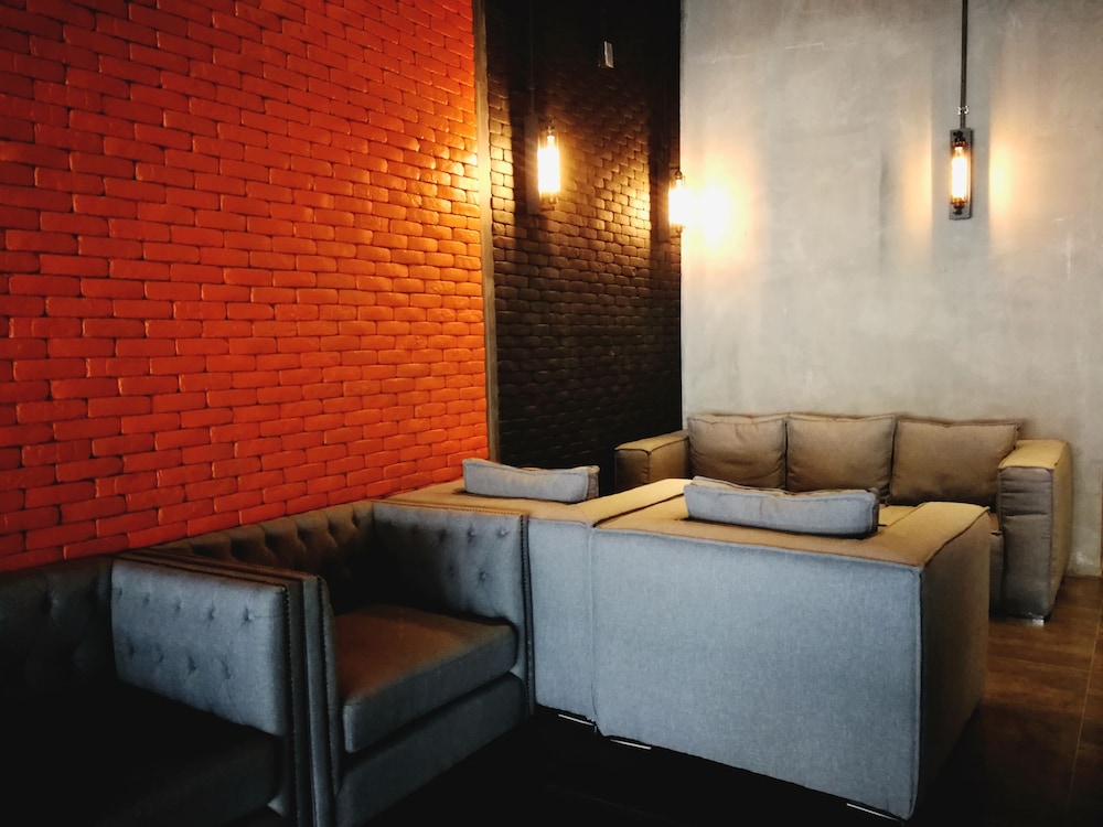 S Hadyai Hotel 42/68