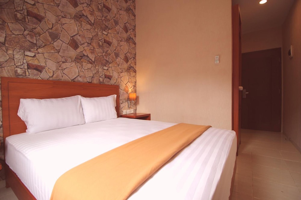 Amaya Suites 17/35