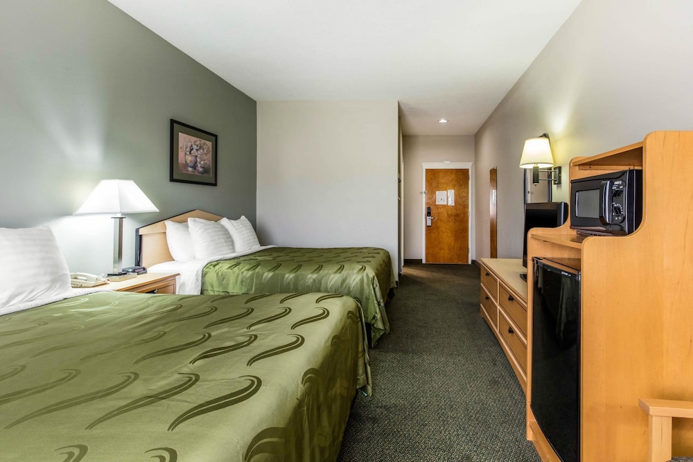 Quality Inn and Suites Pearl-Jackson 15/36