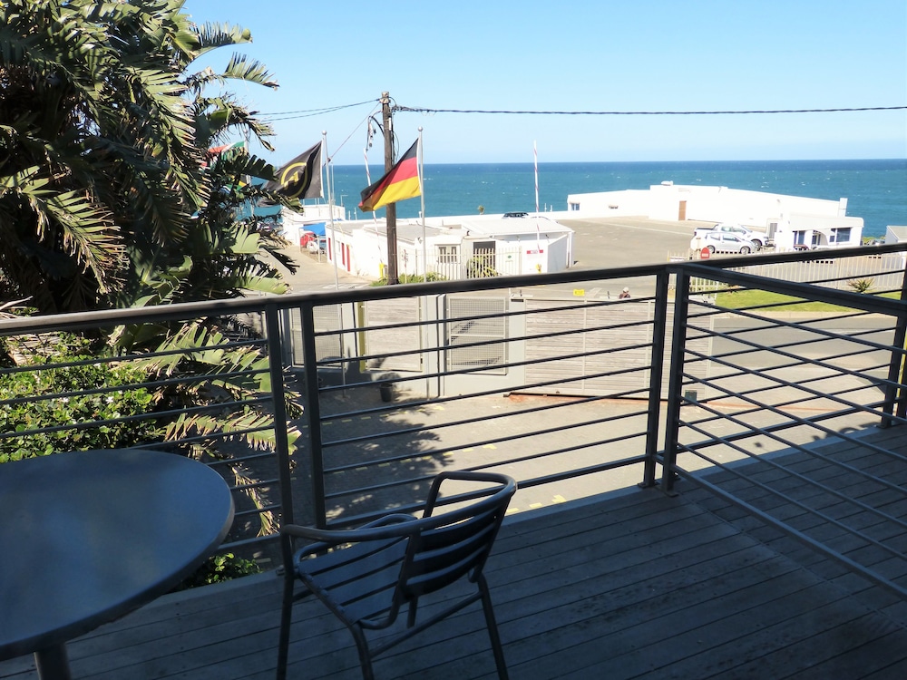 The Hampton Exclusive Guest House 25/29