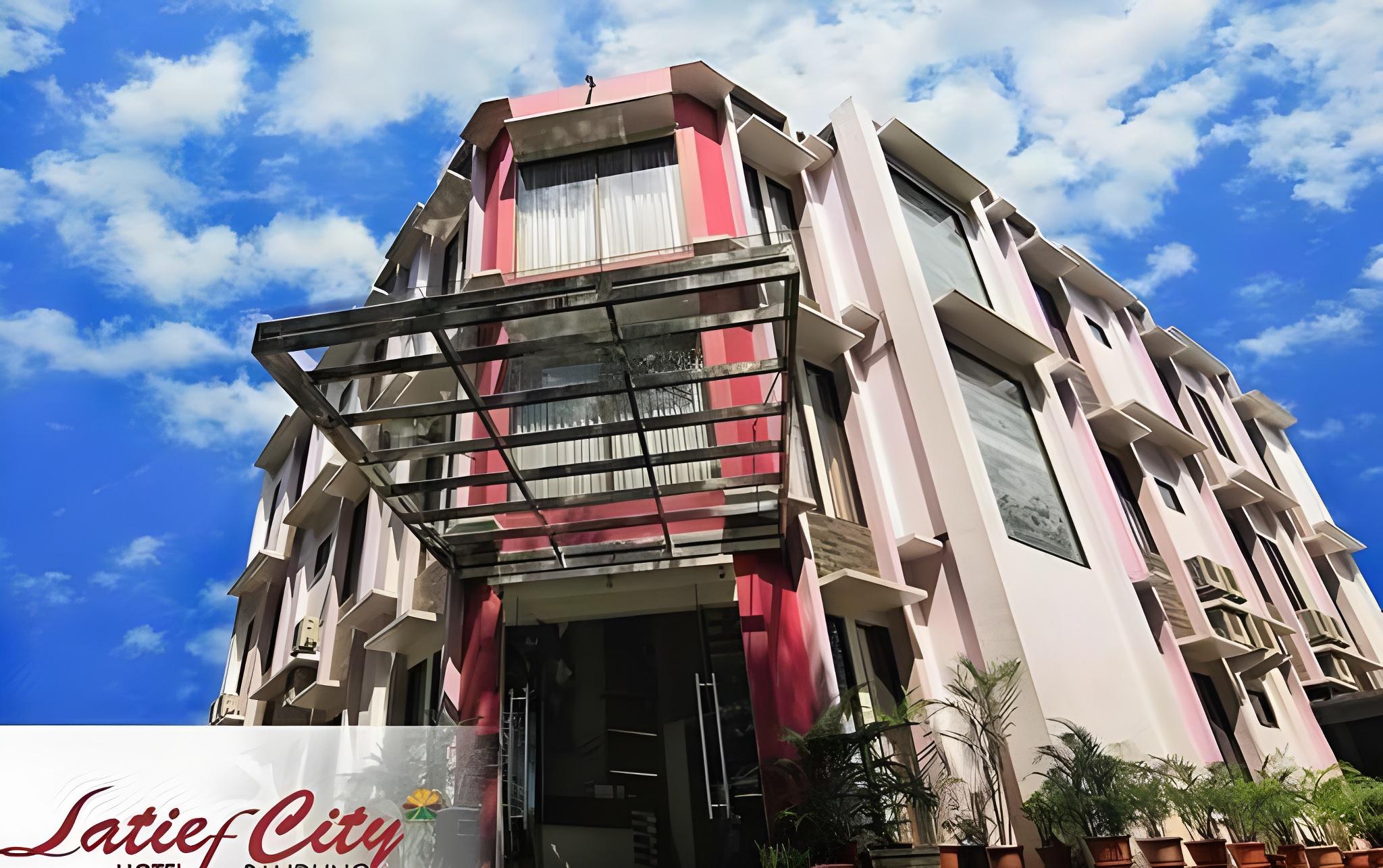 Latief Inn 3/33