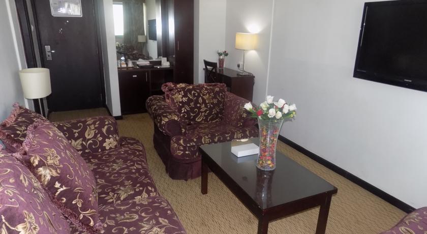 Boonmax Hotel L.L.C 46/51