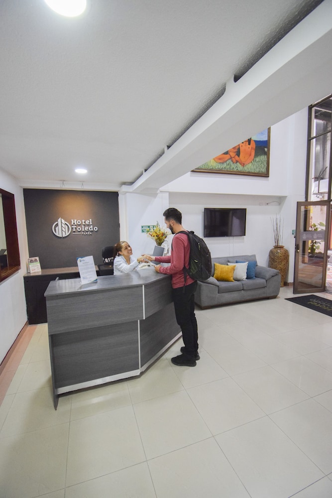 Hotel Toledo Plaza 2/49