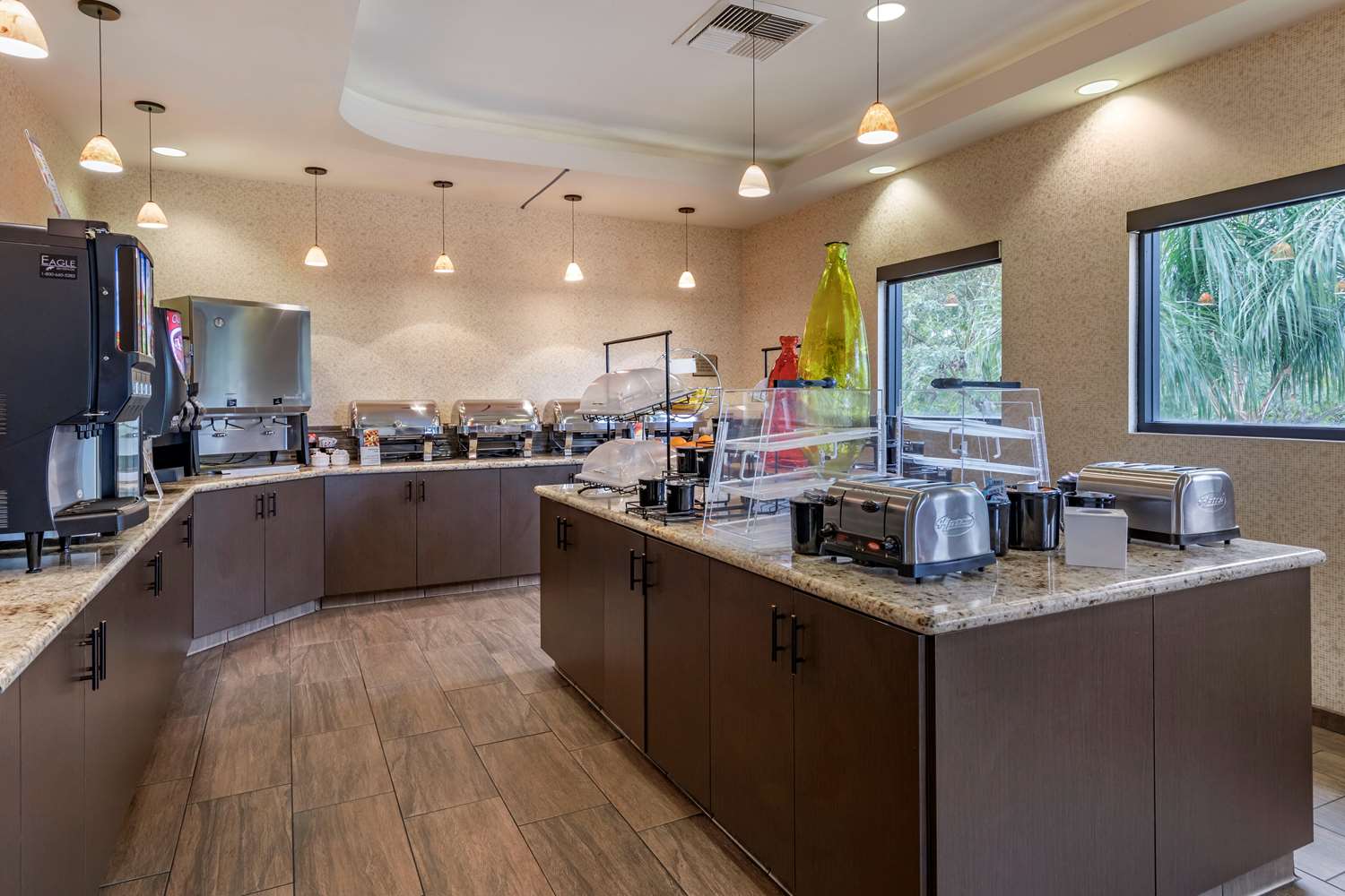 Best Western Plus Anaheim Inn 56/59