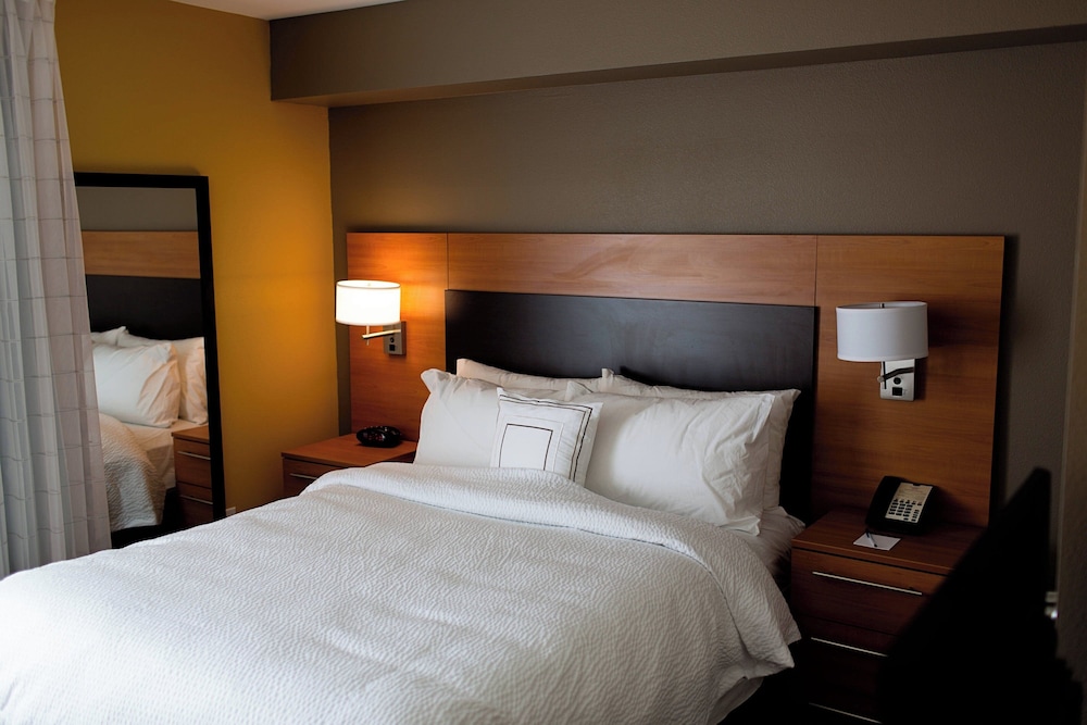 TownePlace Suites by Marriott Lancaster 20/50