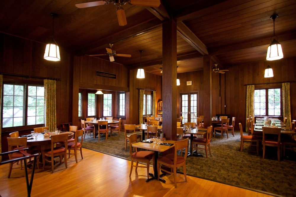 Lake Quinault Lodge 35/50