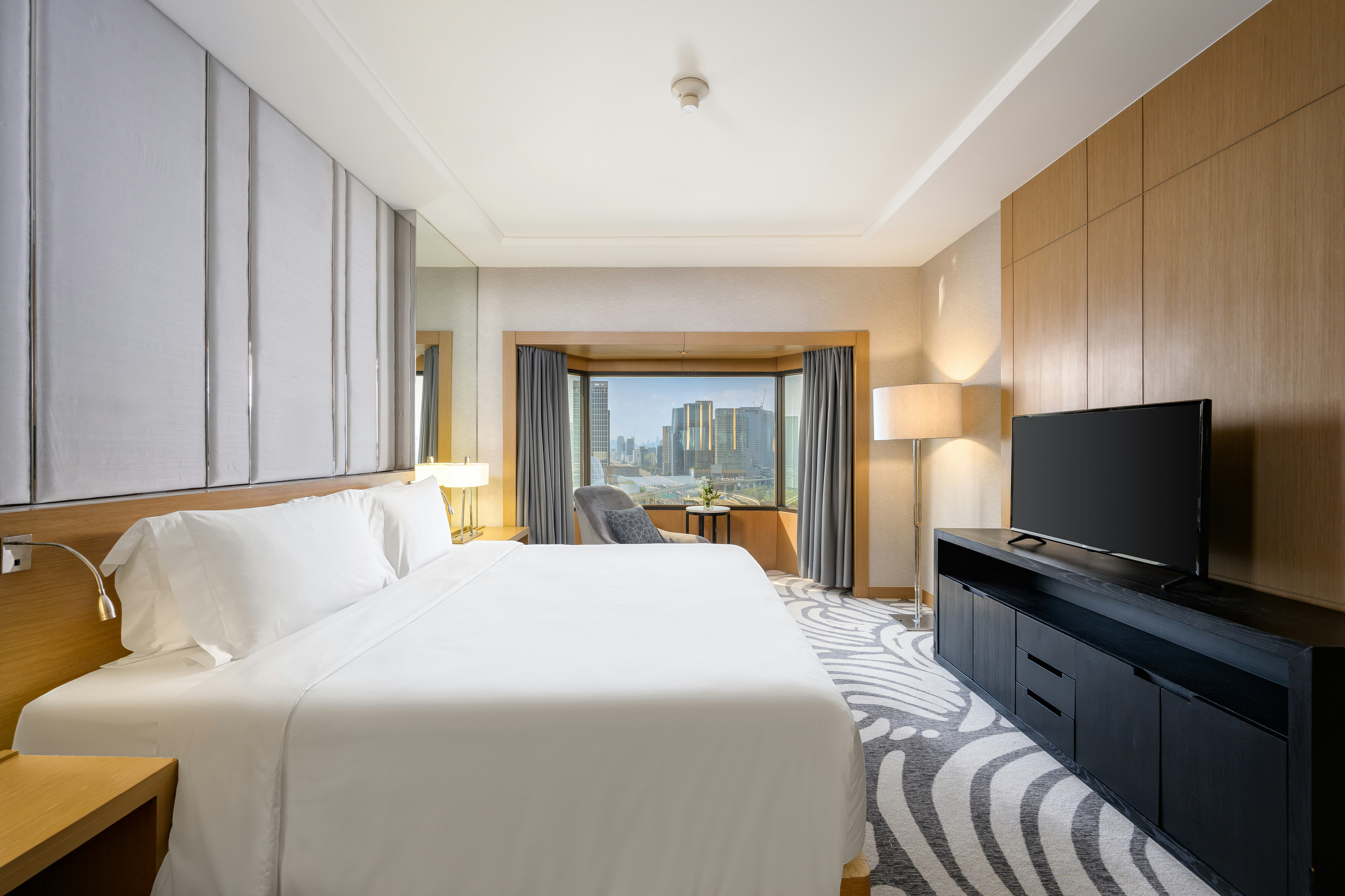 PRESIDENTIAL, SUITE