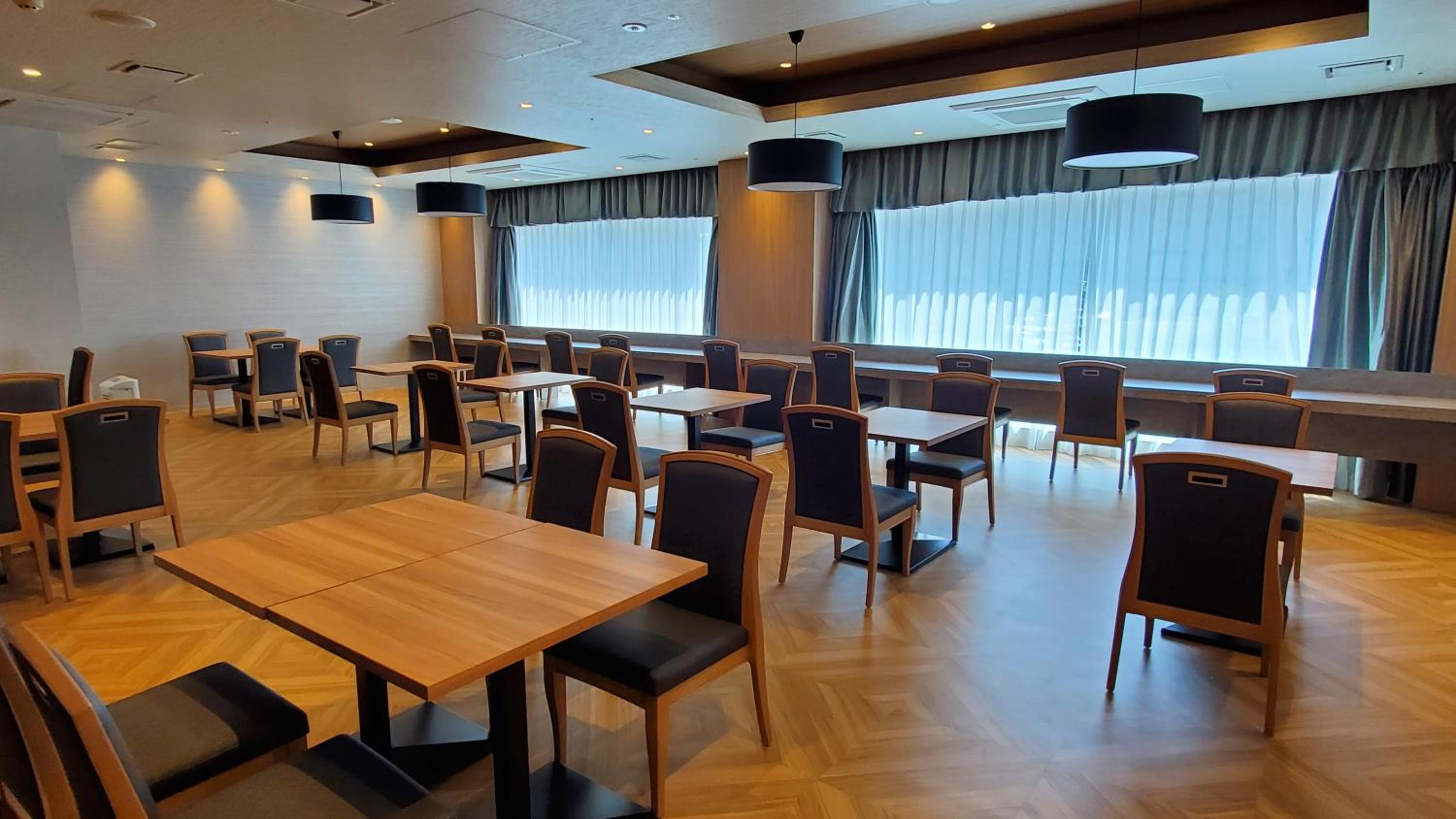 Kochi Pacific Hotel 38/52