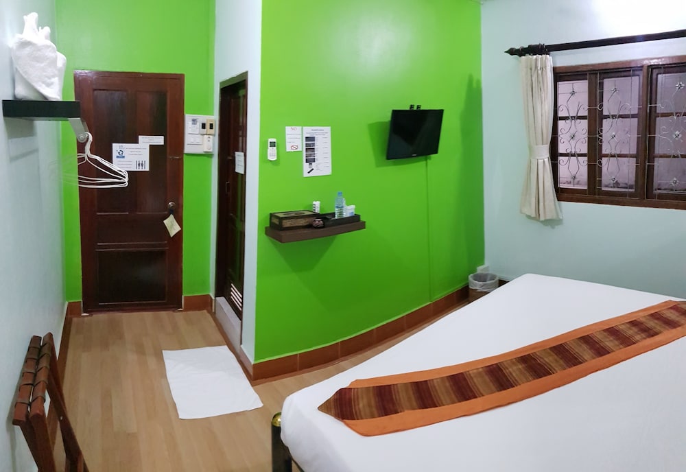 Phonepaseuth Hotel 19/55