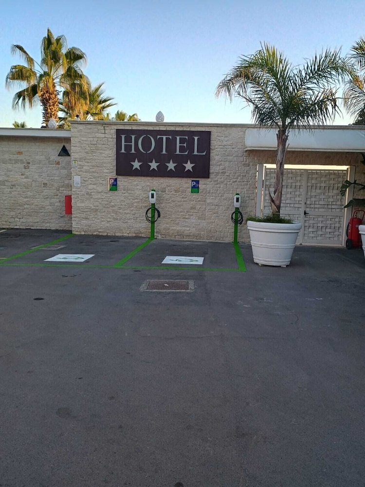 Hotel Lafayette 33/50