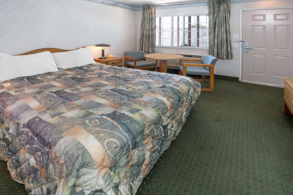 Days Inn by Wyndham Oroville 14/22