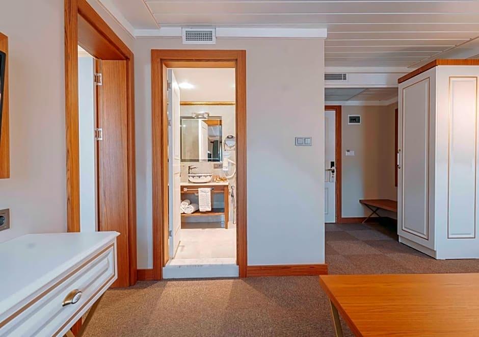 Ts Park Hotel 45/47