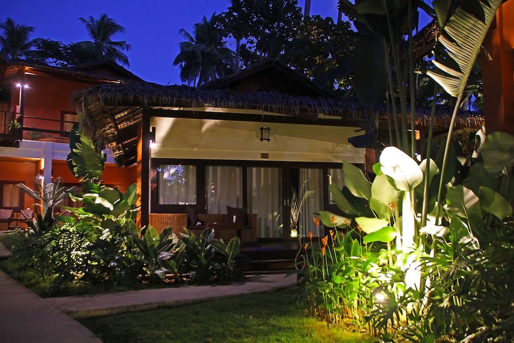 Last Frontier Beach Resort - Adults Only 3/68