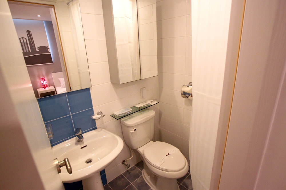 Three Seven Hotel 47/49
