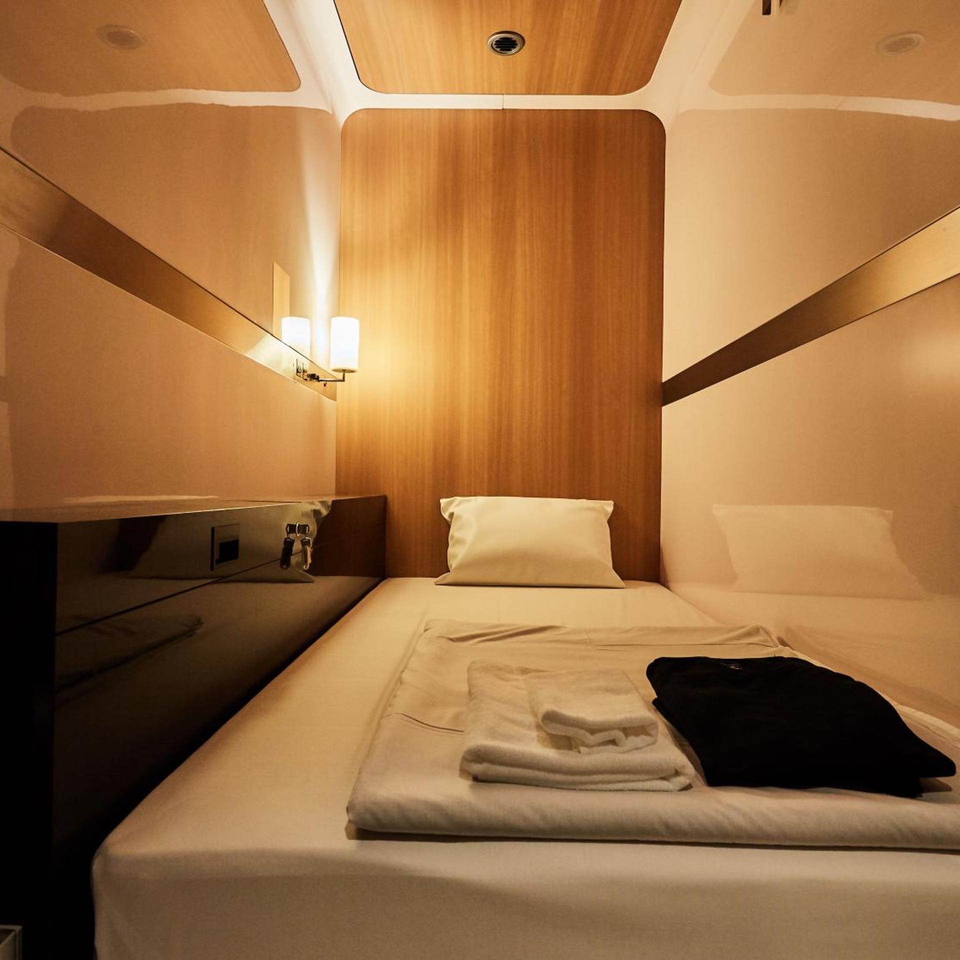First Cabin Nishi Umeda 10/66
