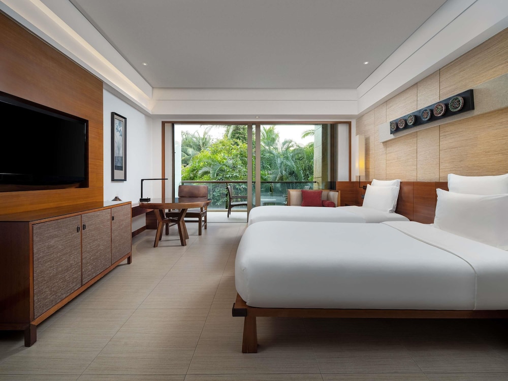 Pullman Oceanview Sanya Bay Resort and Spa 20/76