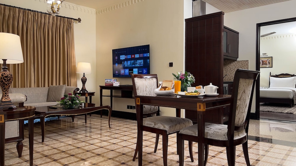 Heritage Luxury Suites - The Moor 49/65